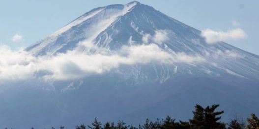 Plastika na neočekivanom mestu: Naučnici otkrili mikroplastiku u oblacima iznad japanskih planina