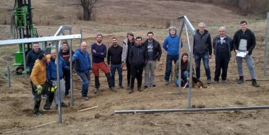 Ribizle, rukola i čista energija sa istog parčeta zemlje: U Valjevskoj Kamenici počela izgradnja agrosolarne elektrane