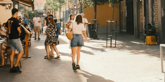 „Zaštitite se kulturom”: Madrid nudi utočište od vrućina u muzejima i bibliotekama uz besplatne mikro-nastupe