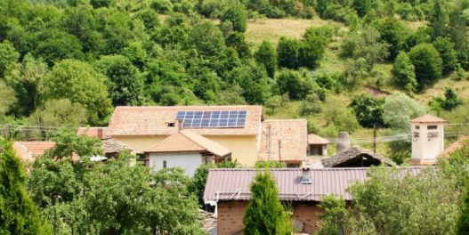 Prodaja struje iz zadružnih solarnih elektrana na Staroj planini donela nova vrata i kosilicu za lokalna sela